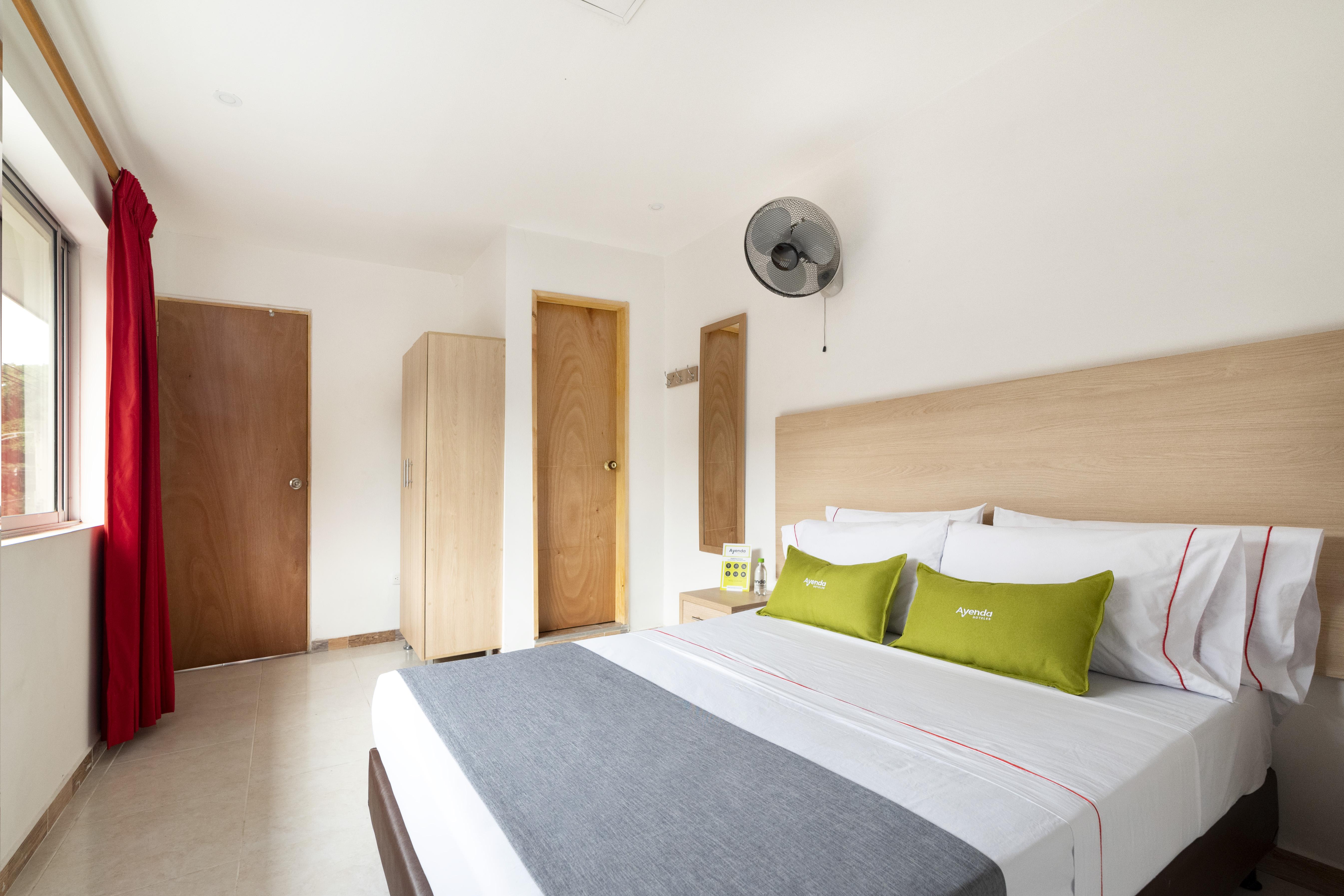 Ayenda 1238 Nuevo Colombia Otel Medellín Dış mekan fotoğraf